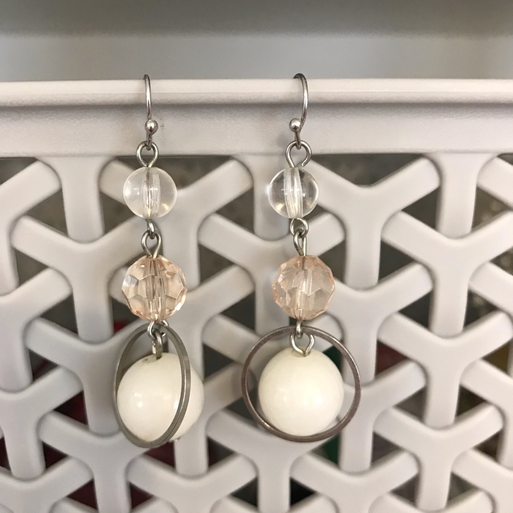 Dangled ear rings